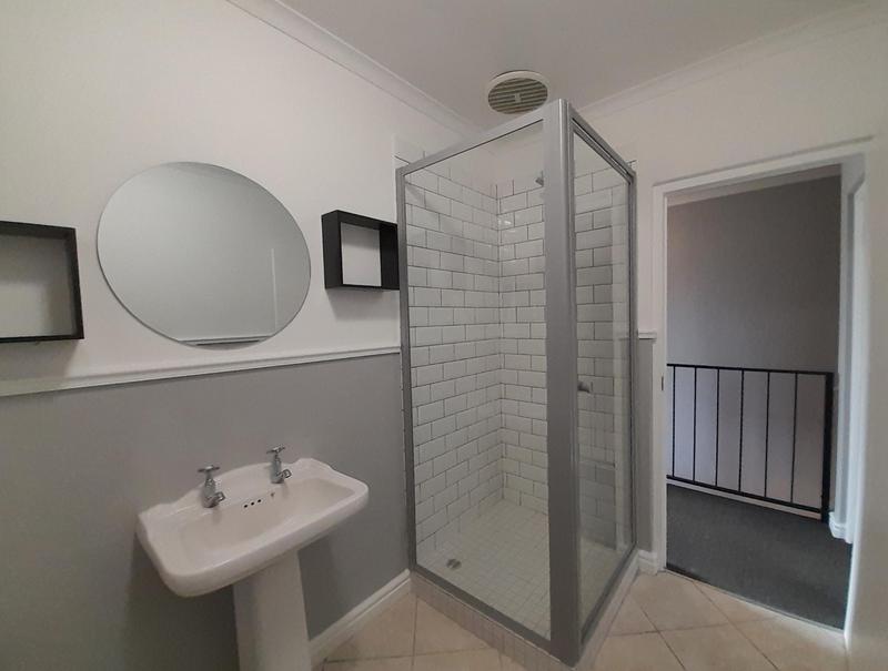 To Let 2 Bedroom Property for Rent in Rondebosch Park Estate Western Cape